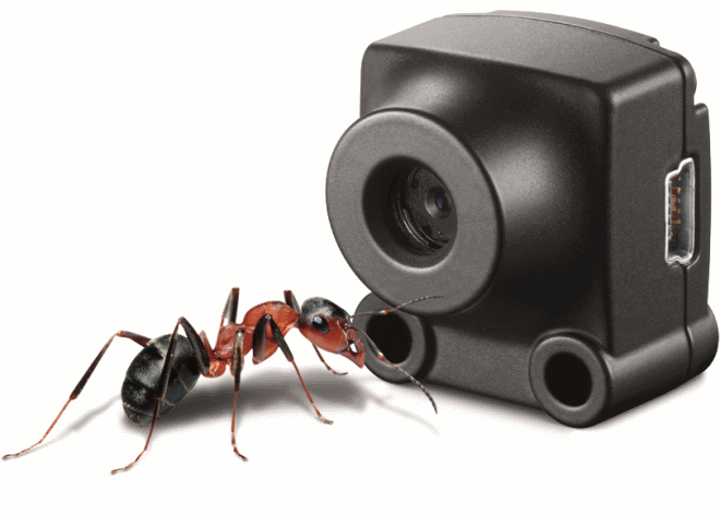 In a robust magnesium housing, the new XS measures just 23 x 26.5 x 21.5 mm