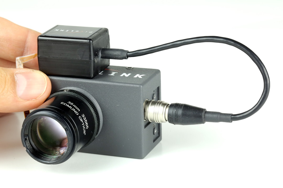 PixeLINK’s autofocus camera technology integrates Edmund Optics line of Cx lenses